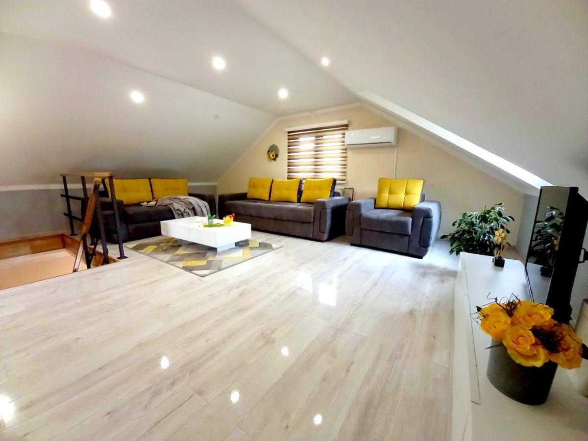 Villa Matan House Otočac Esterno foto