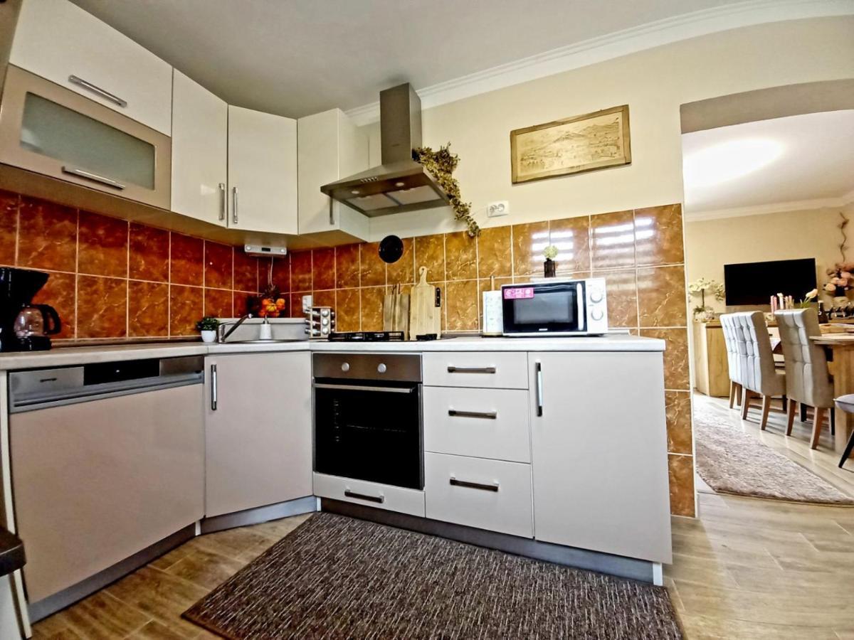 Villa Matan House Otočac Esterno foto