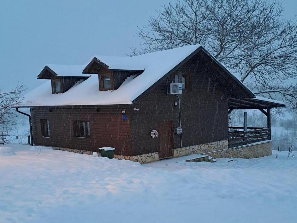 Villa Matan House Otočac Esterno foto