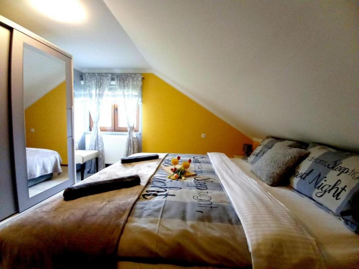 Villa Matan House Otočac Esterno foto