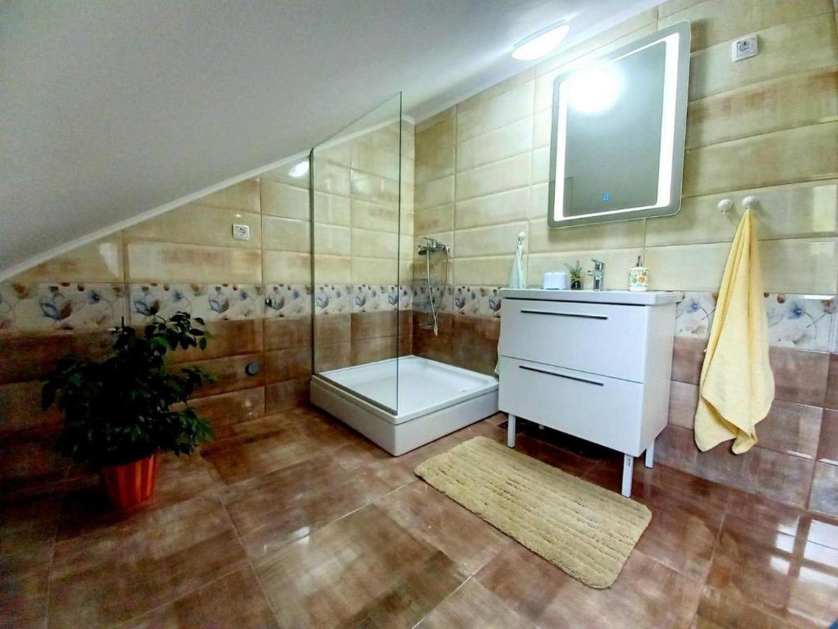 Villa Matan House Otočac Esterno foto